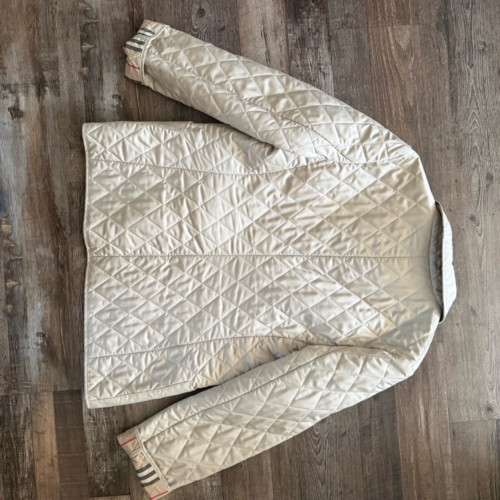Burberry London Nova Lined Quilted Coat - Medium - Picture 3 of 16